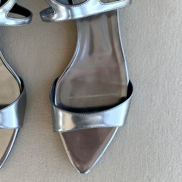 Narciso Rodriguez Carolyn Flat Sandal - Picture 10 of 15